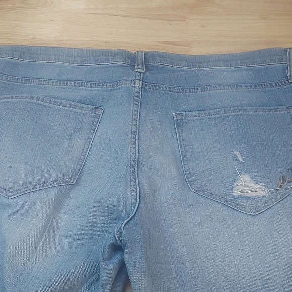 Express Girlfriend Jeans Light wash distressed knees stretch classic Size 12 - Picture 6 of 6
